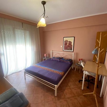 Όμορφο, Άνετο Ζεστά Διακοσμημένο Διαμέρισμα Thermi Exterior photo