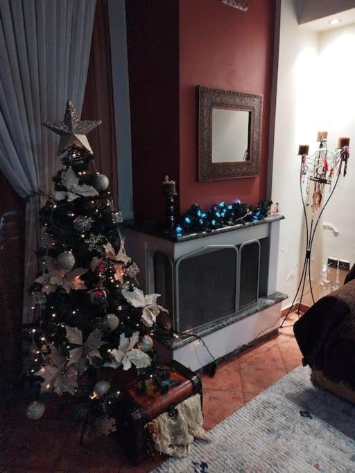 Όμορφο, Άνετο Ζεστά Διακοσμημένο Διαμέρισμα Thermi Exterior photo