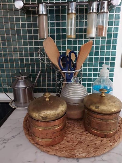 Όμορφο, Άνετο Ζεστά Διακοσμημένο Διαμέρισμα Thermi Exterior photo