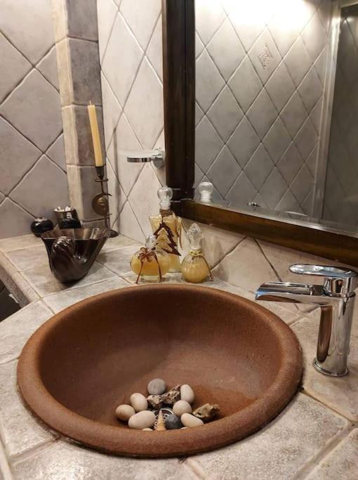 Όμορφο, Άνετο Ζεστά Διακοσμημένο Διαμέρισμα Thermi Exterior photo